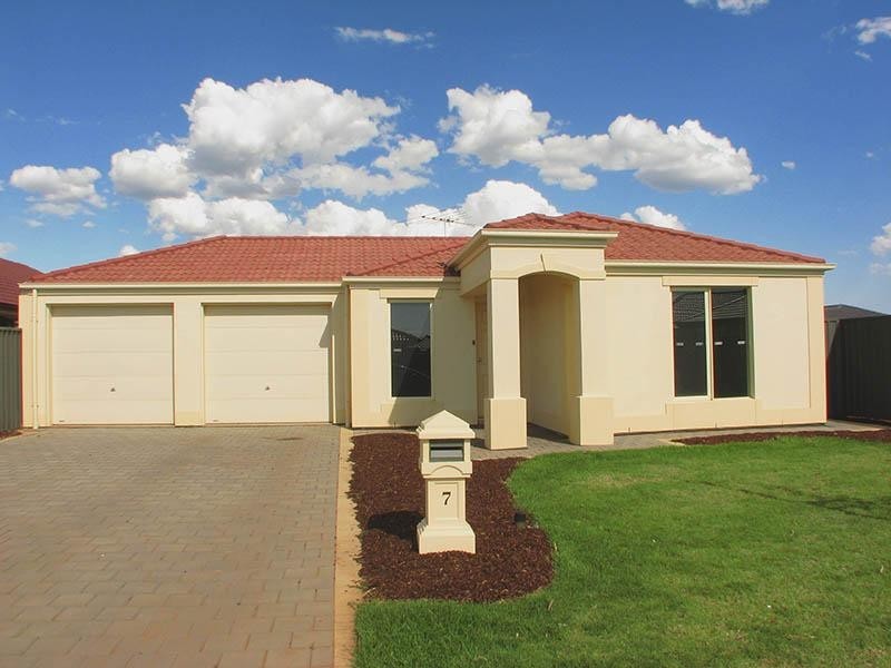7 ROBE STREET, Andrews Farm SA 5114