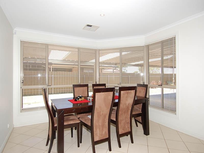 73 PRESIDENT AVENUE, Andrews Farm SA 5114