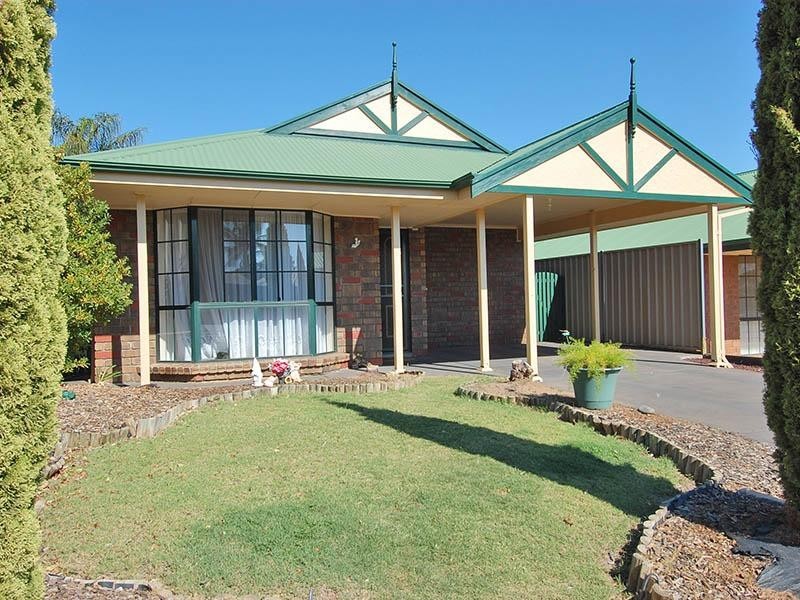 12 Boronia Court, Craigmore SA 5114