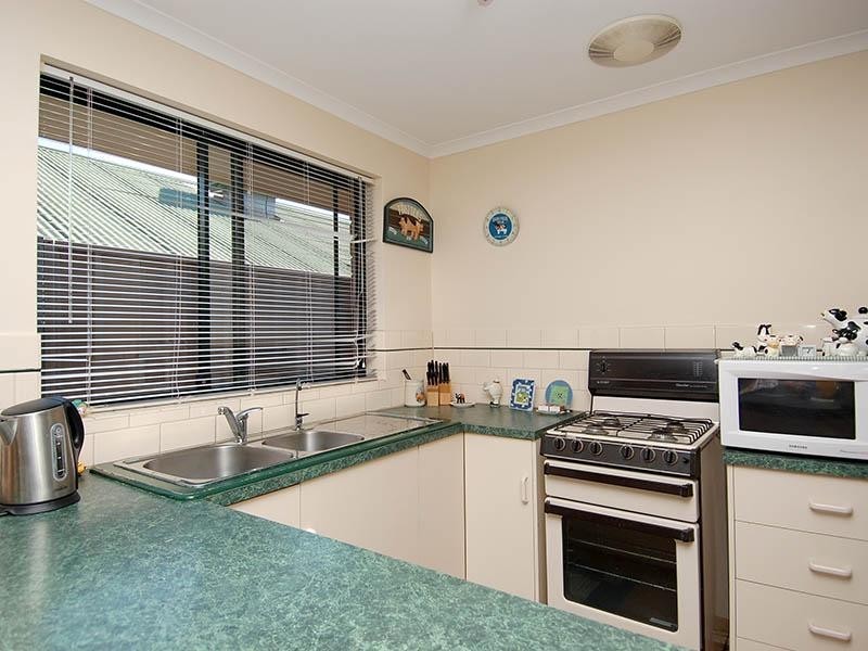 12 Boronia Court, Craigmore SA 5114