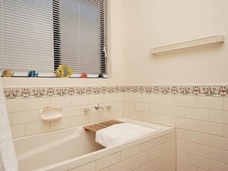 12 Boronia Court, Craigmore SA 5114