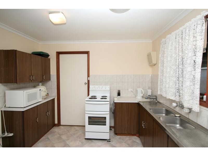 8 Phelps Street, Elizabeth East SA 5112