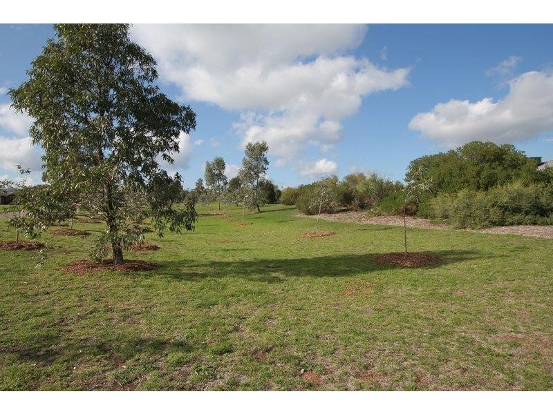 24 Regent Grove, Blakeview SA 5114