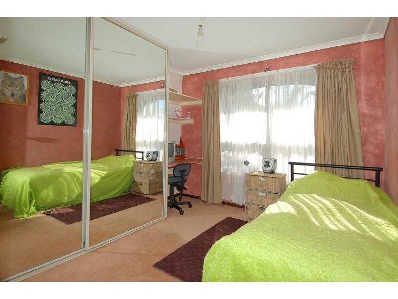 19 Castle Street, Modbury SA 5092