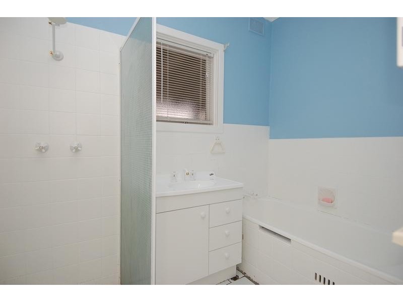 8 Robins Street, Elizabeth Downs SA 5113