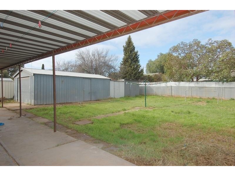 8 Robins Street, Elizabeth Downs SA 5113