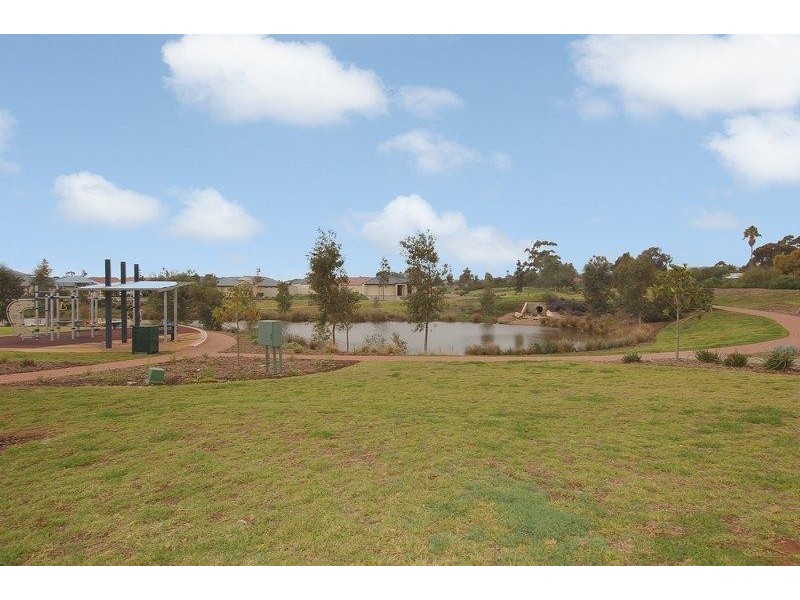 1 Strathaird Court, Smithfield SA 5114