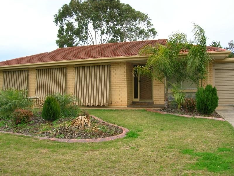 8 BEAUMONT COURT, Para Hills West SA 5096