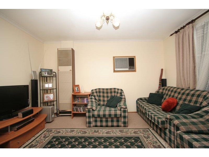 12 Maguire Crescent, Burton SA 5110