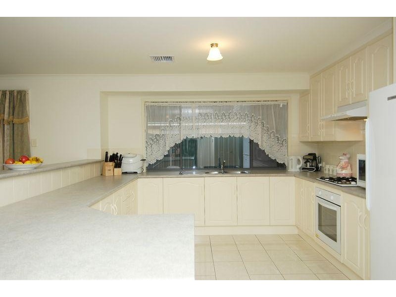 25 Falcon Drive, Hewett SA 5118