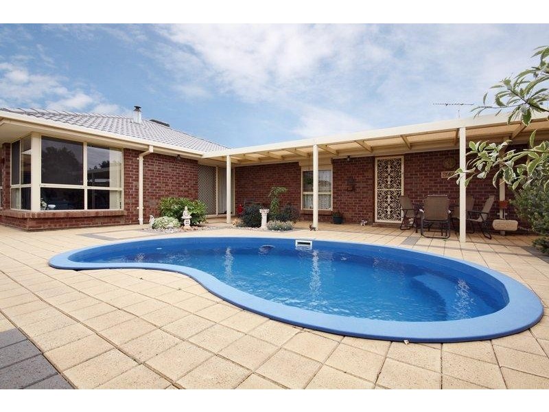 16 Dawn Close, Andrews Farm SA 5114