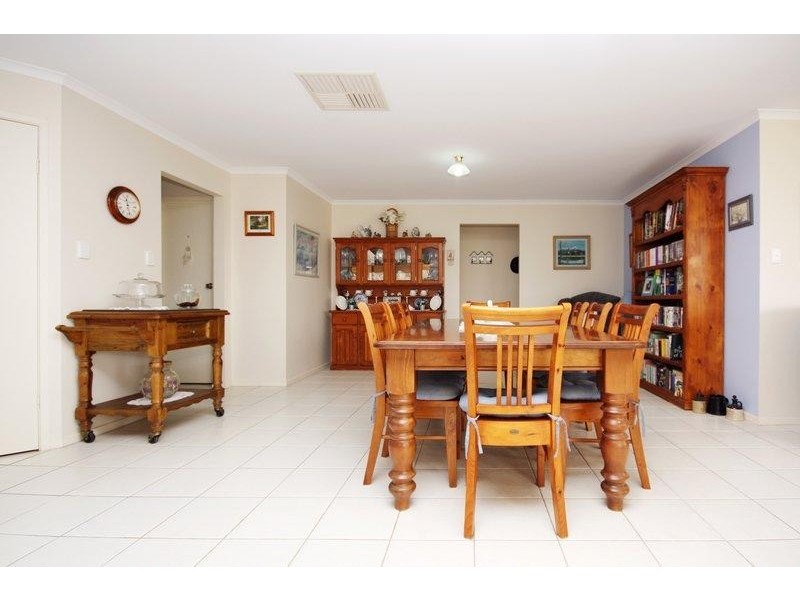 16 Dawn Close, Andrews Farm SA 5114