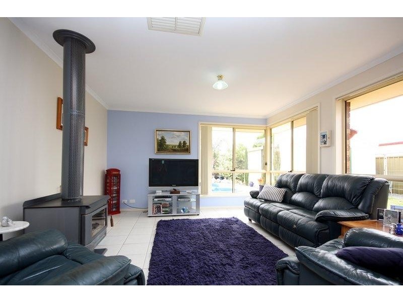 16 Dawn Close, Andrews Farm SA 5114