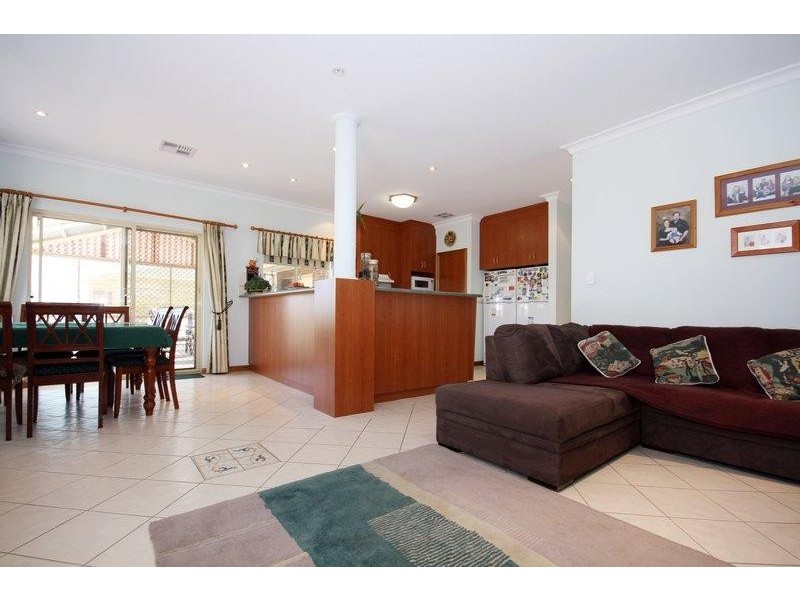 8 Coach House Mews, Hillbank SA 5112