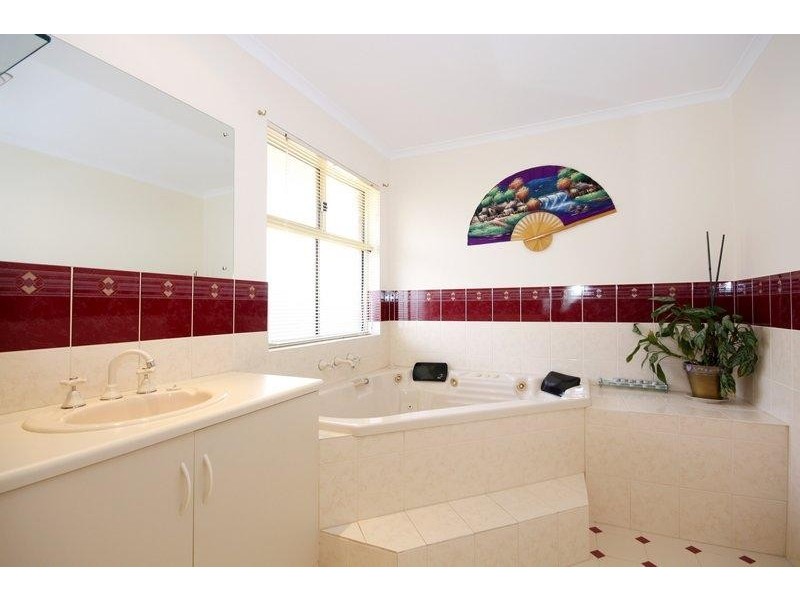 8 Coach House Mews, Hillbank SA 5112