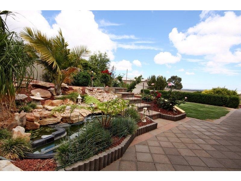 8 Coach House Mews, Hillbank SA 5112