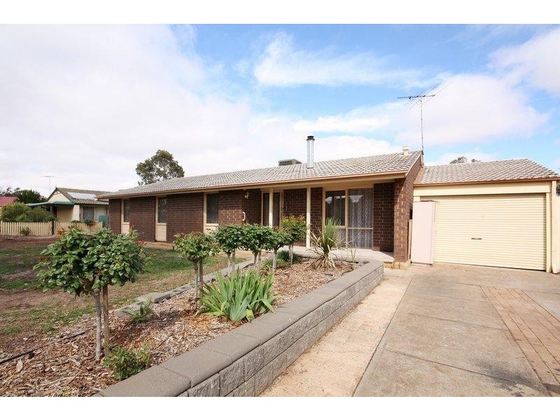 9 Alawoona Road, Munno Para SA 5115