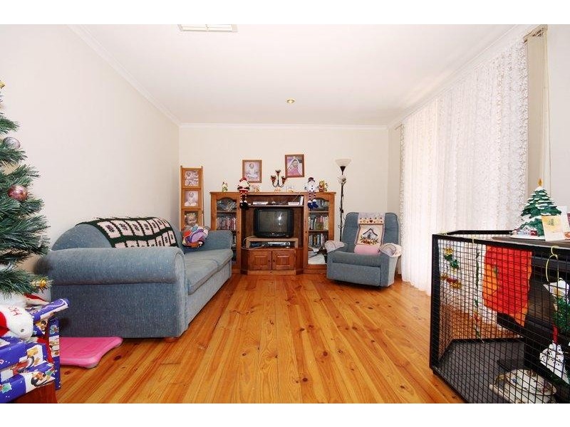 9 Alawoona Road, Munno Para SA 5115