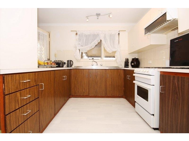 9 Alawoona Road, Munno Para SA 5115