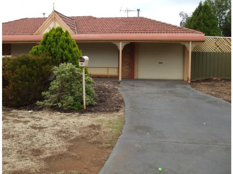 31 President Avenue, Andrews Farm SA 5114