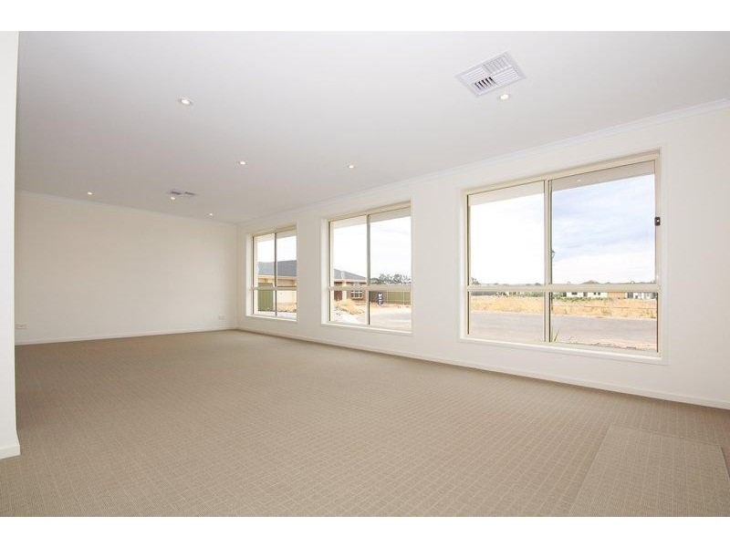 31 Everest Avenue, Andrews Farm SA 5114