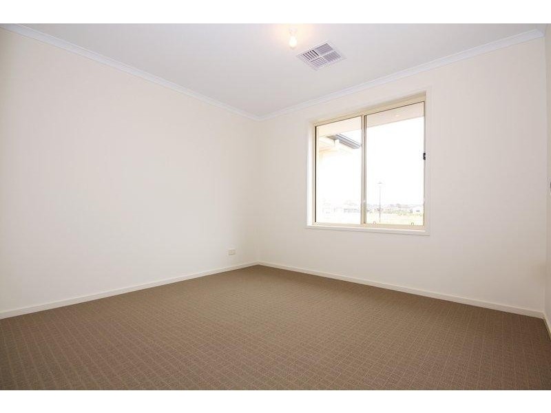 31 Everest Avenue, Andrews Farm SA 5114