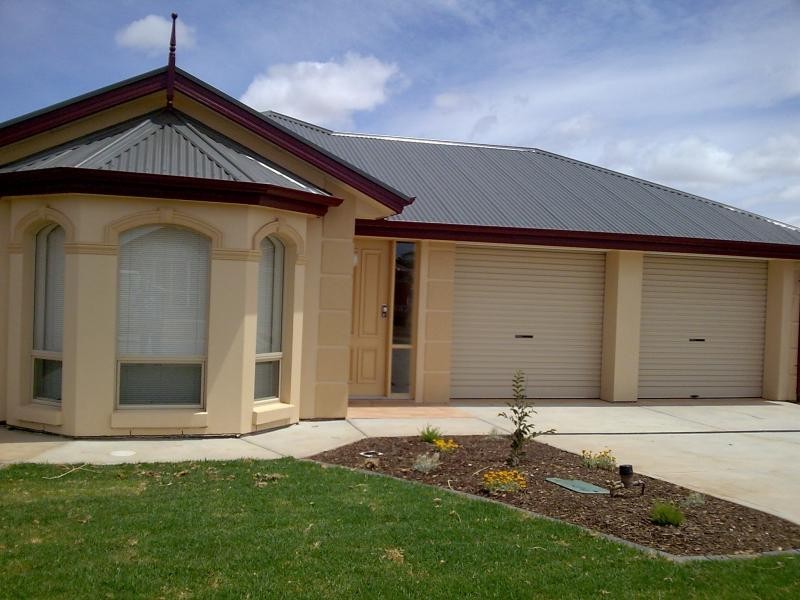 40 Strathaird Boulevard, Smithfield SA 5114