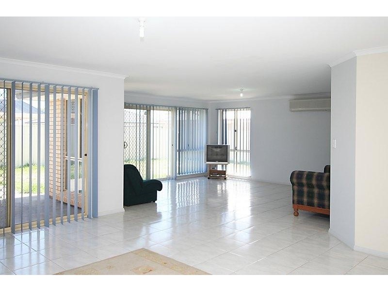 2 Grace Boulevard, Smithfield Plains SA 5114