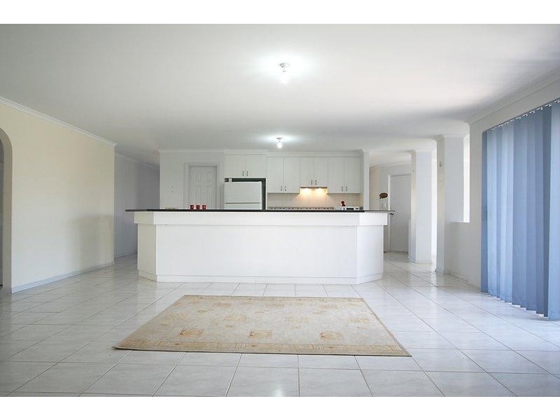 2 Grace Boulevard, Smithfield Plains SA 5114