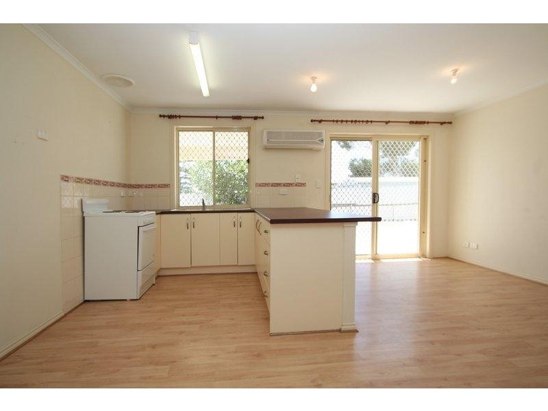 10 Leslie Street, Elizabeth East SA 5112