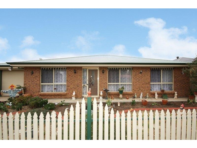 7 Railway Crescent, Evanston SA 5116