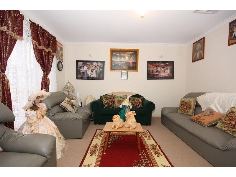 7 Railway Crescent, Evanston SA 5116