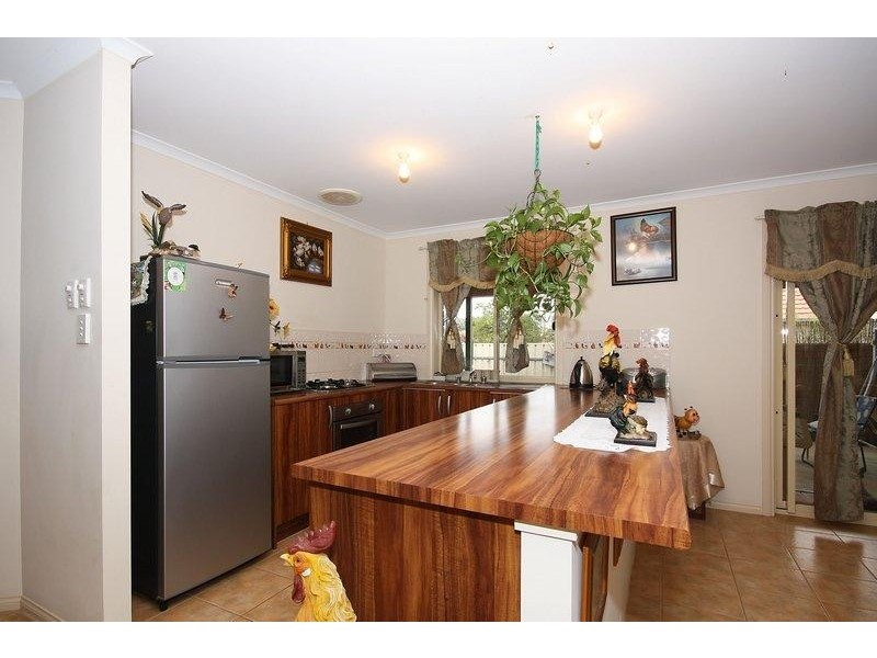 7 Railway Crescent, Evanston SA 5116