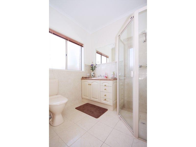 10 Shoalhaven Circuit, Mawson Lakes SA 5095