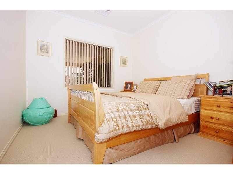 10 Shoalhaven Circuit, Mawson Lakes SA 5095