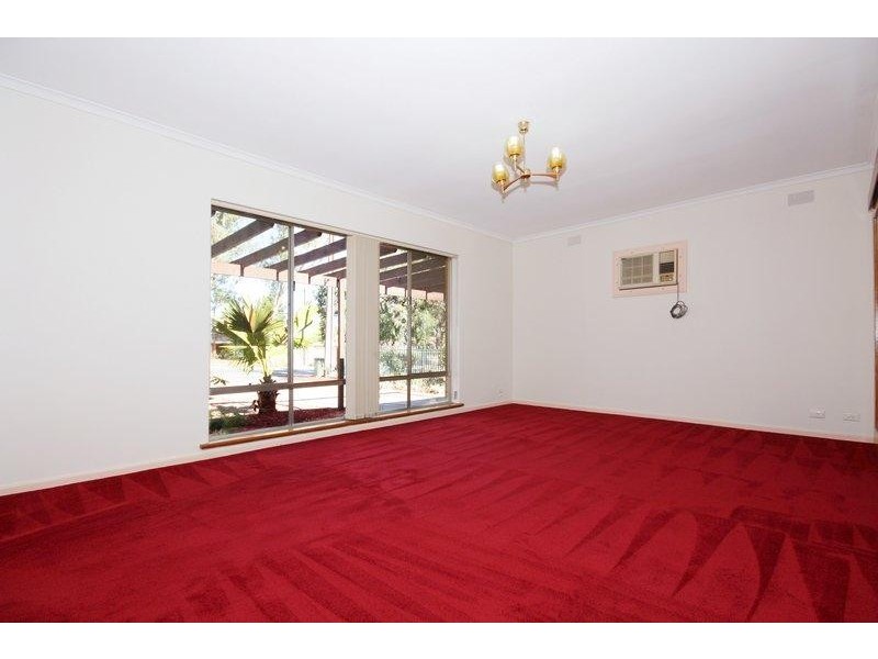 19 Black Top Road, Hillbank SA 5112