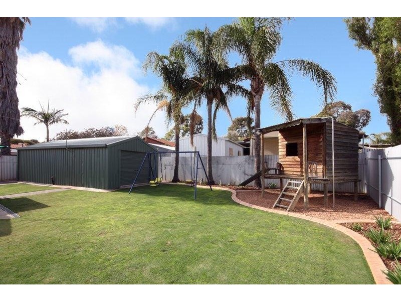 16 Fuller Crescent, Elizabeth East SA 5112