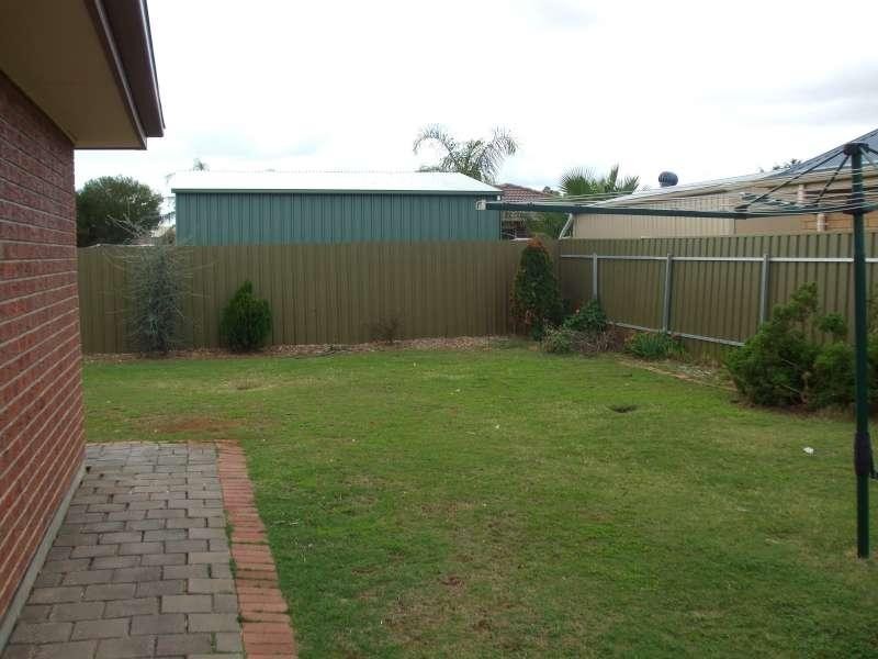 15 Pyrus Crescent, Andrews Farm SA 5114