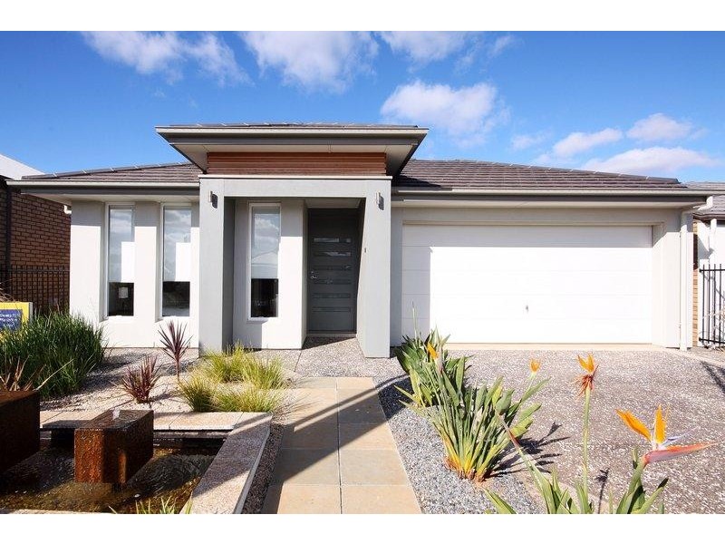 7 Lakeside Drive, Andrews Farm SA 5114