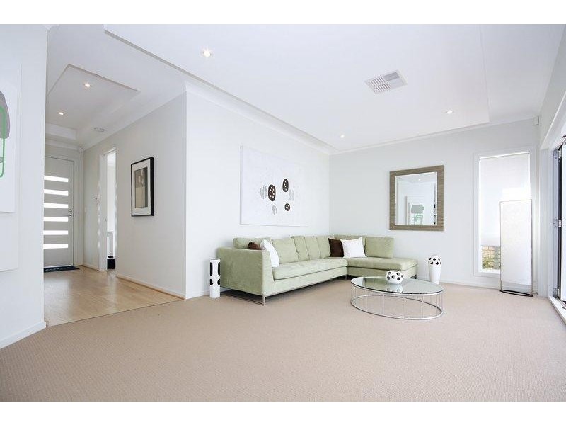 7 Lakeside Drive, Andrews Farm SA 5114