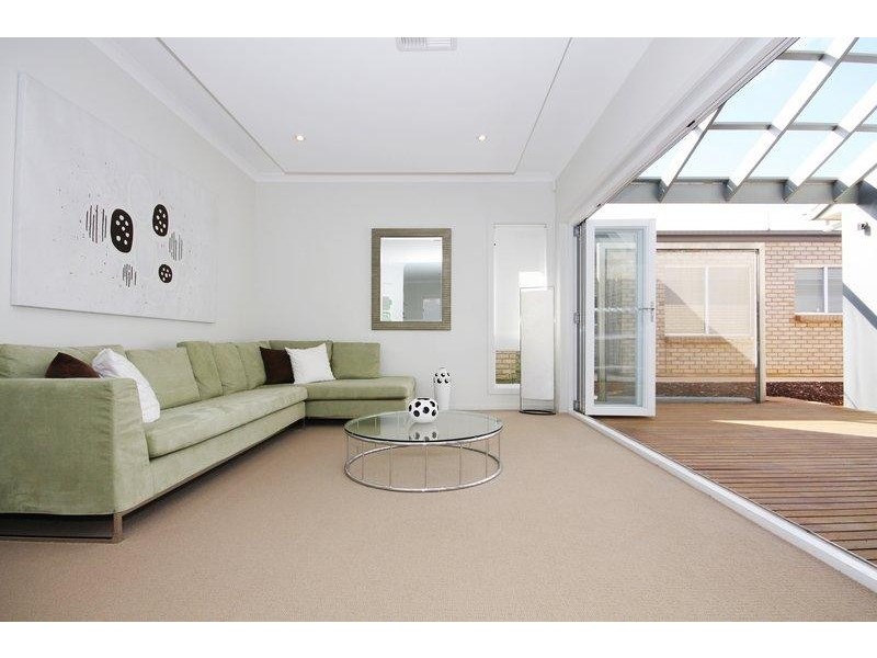 7 Lakeside Drive, Andrews Farm SA 5114