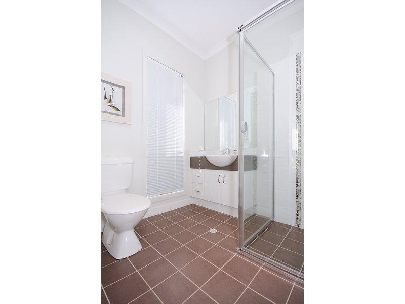 7 Lakeside Drive, Andrews Farm SA 5114