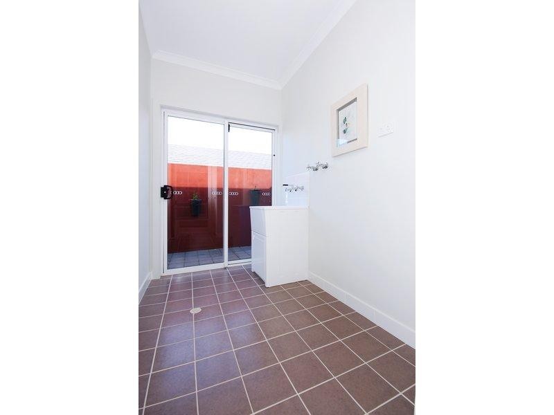 7 Lakeside Drive, Andrews Farm SA 5114