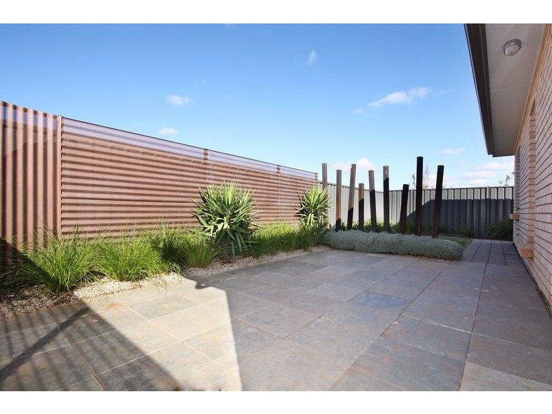 7 Lakeside Drive, Andrews Farm SA 5114