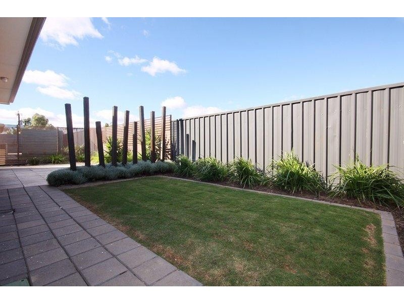 7 Lakeside Drive, Andrews Farm SA 5114