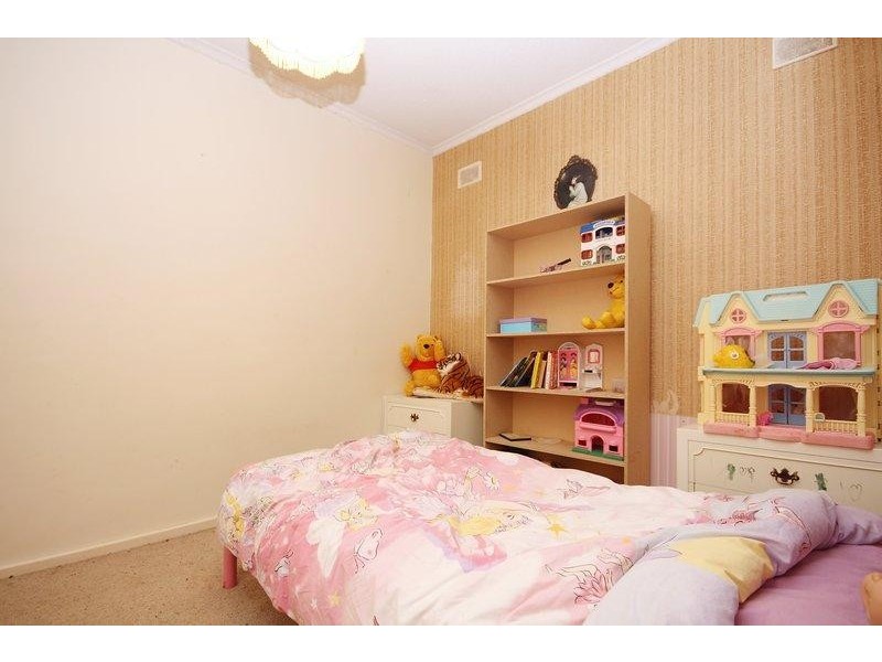 4 Marleycombe Road, Elizabeth Vale SA 5112