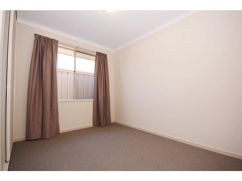 39 Strathaird Boulevard, Smithfield SA 5114