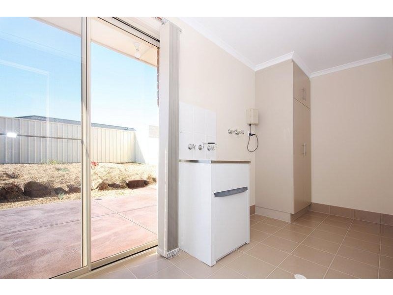 39 Strathaird Boulevard, Smithfield SA 5114