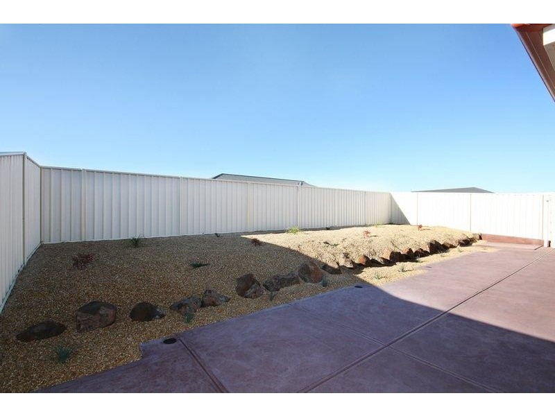 39 Strathaird Boulevard, Smithfield SA 5114