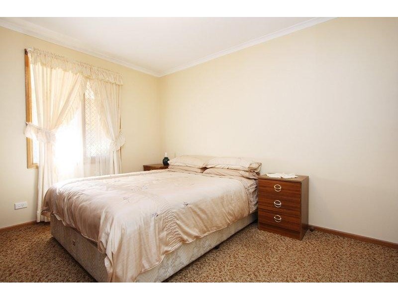 18 Ifould Road, Elizabeth Park SA 5113